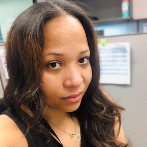 Meet your Posher, Eve